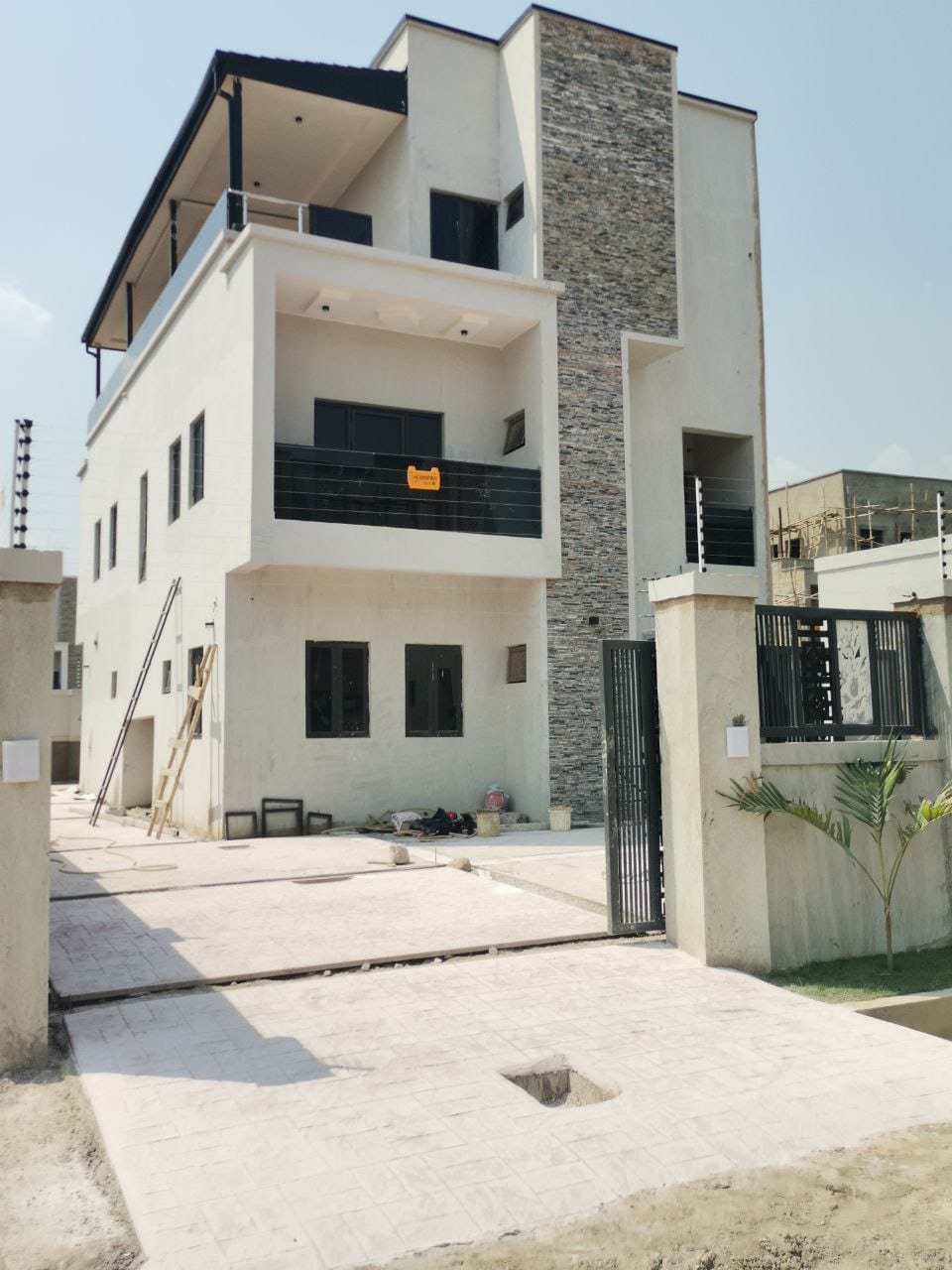 Commercial Plaza Complex